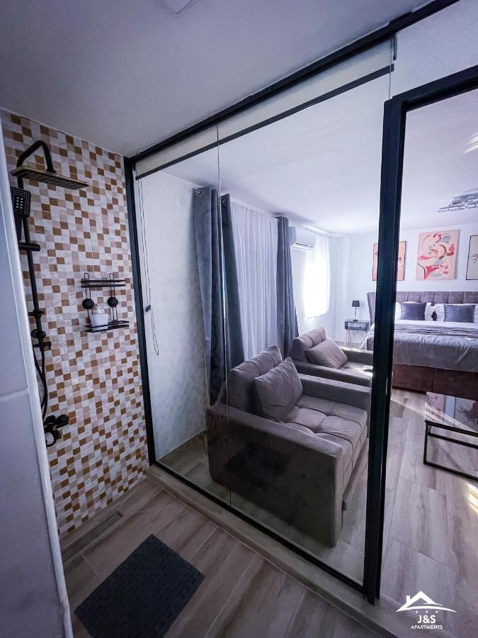 J&S Apartments Ni Extérieur photo