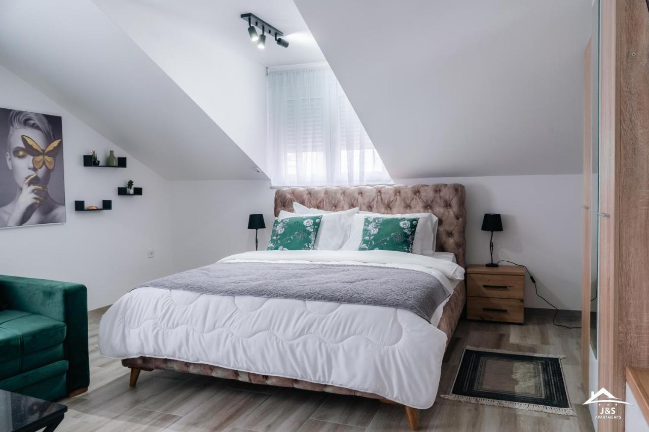J&S Apartments Ni Extérieur photo